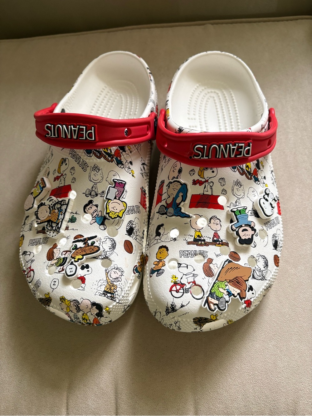 Peanuts Kids White Clog One-Piece Shoes with Red Strap